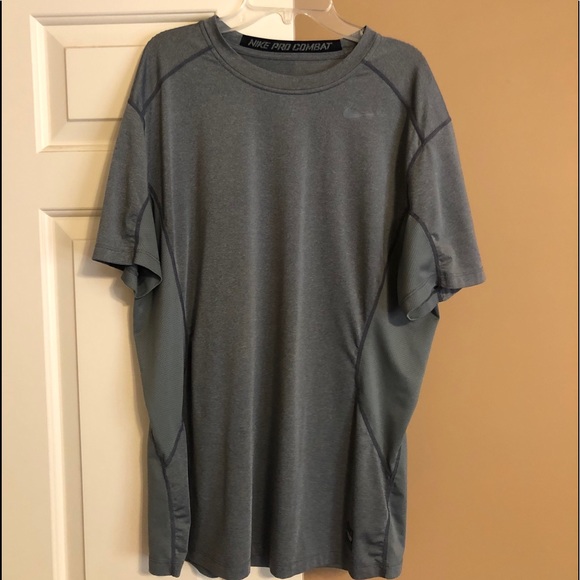 Nike Pro Combat Grey Tee - Picture 1 of 2